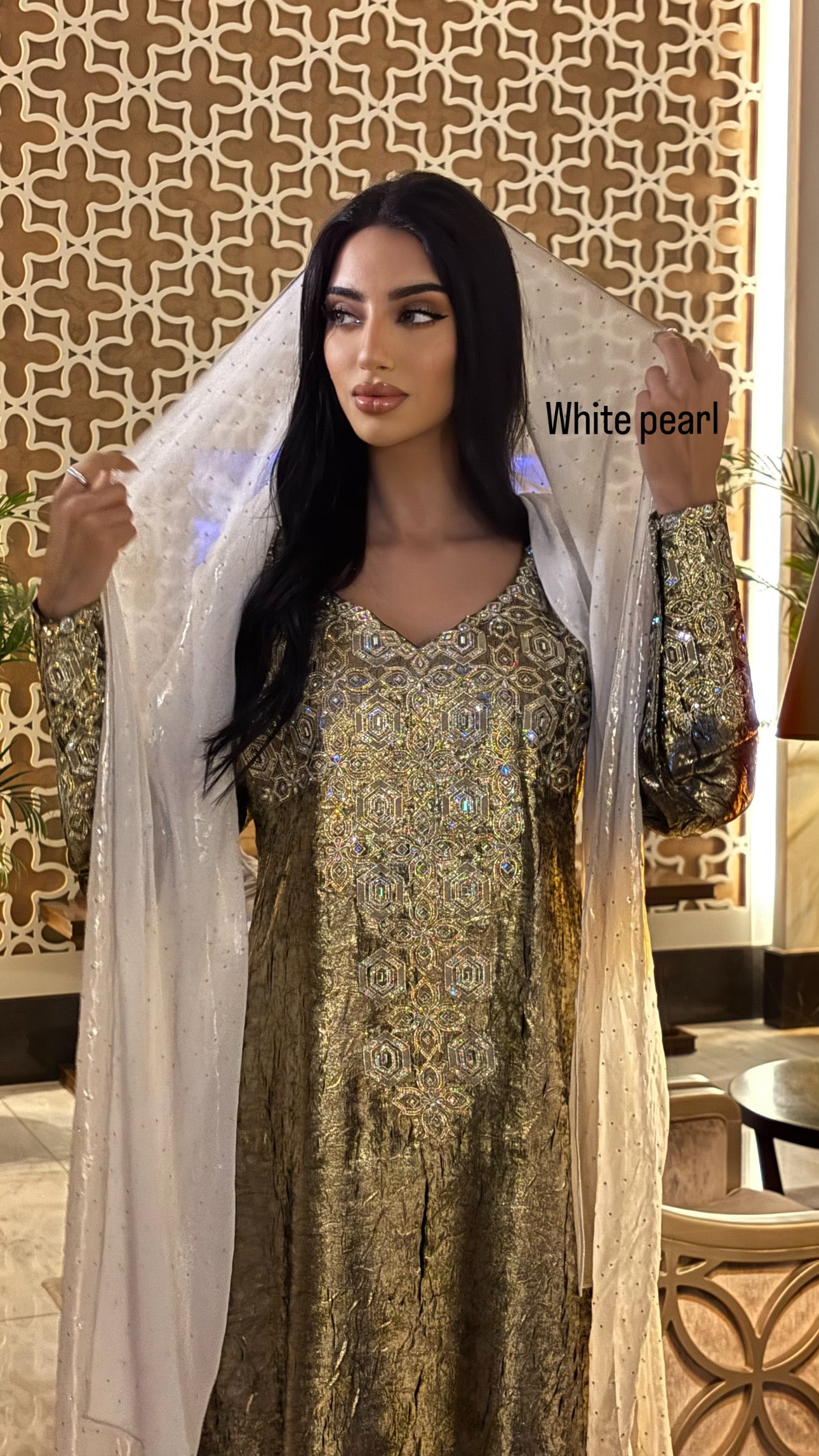 B002 Shaila