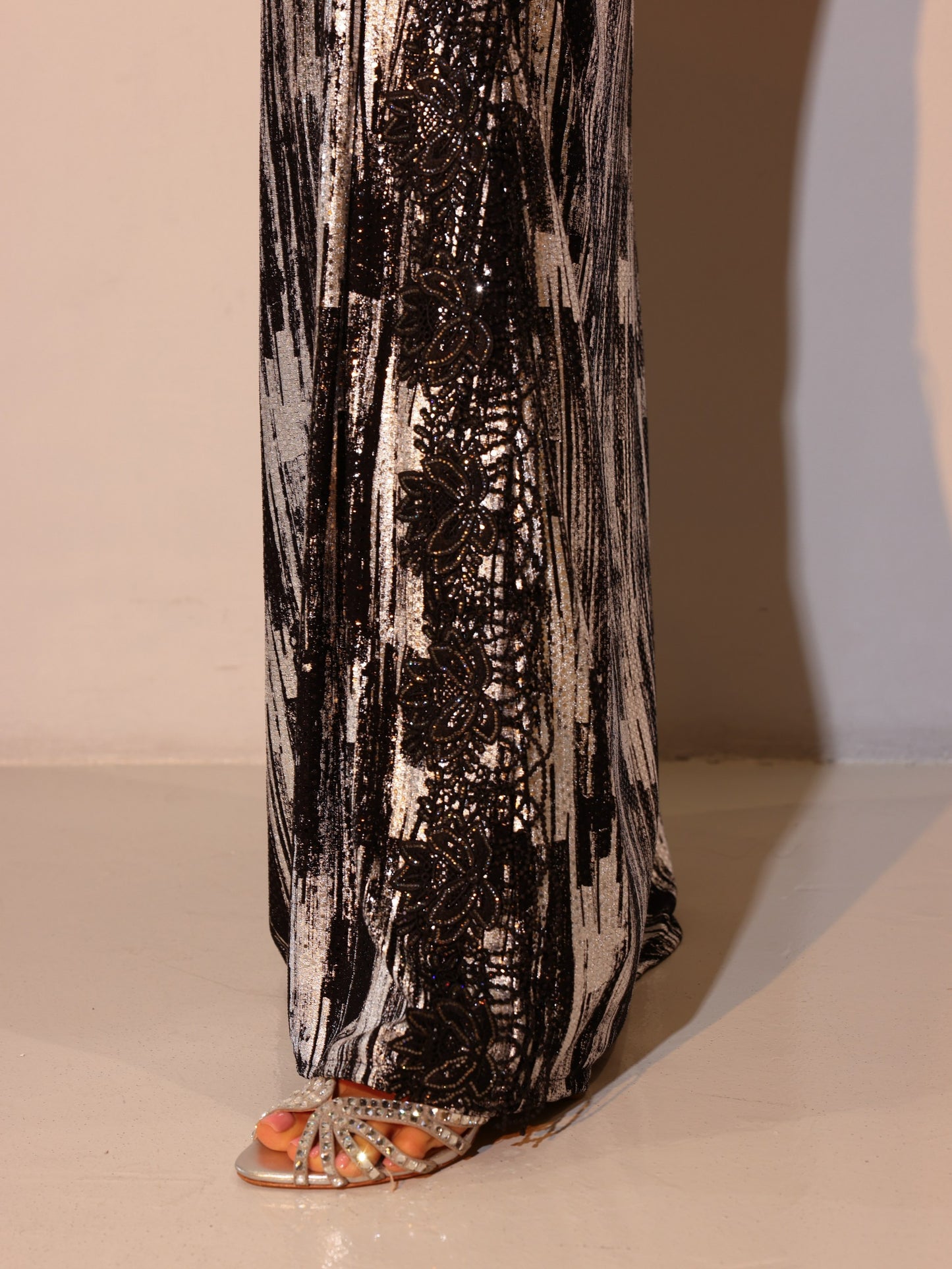 Lunar Noir (Silver) A647